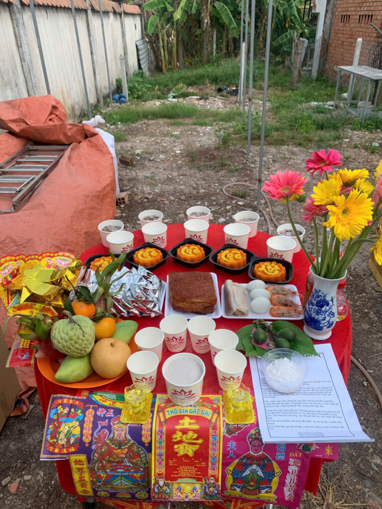 MÂM CÚNG ĐỘNG THỔ