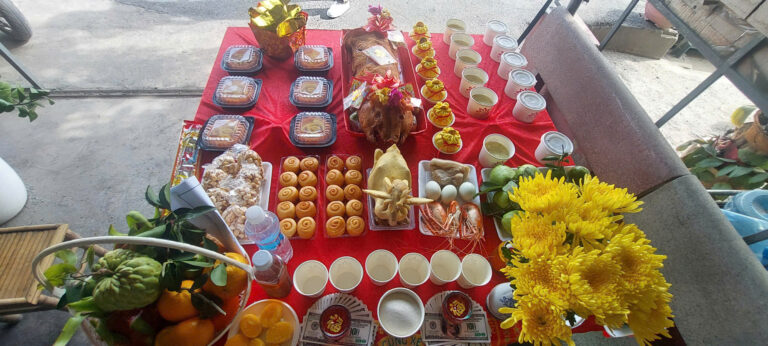 Mâm Ngũ Quả Cúng Xe Mới Gồm Những Gì? Cách Chuẩn Bị 3 MÂM CÚNG XE MỚI