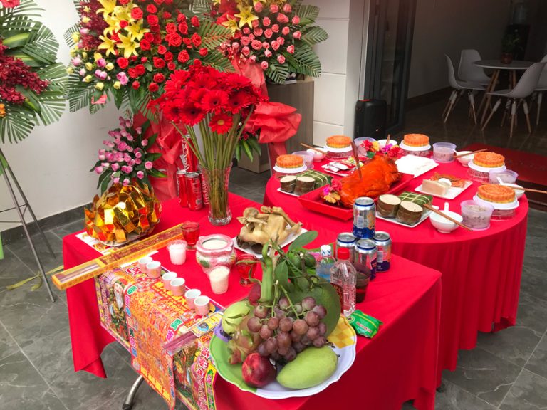 MÂM CÚNG TỔ NGHỀ