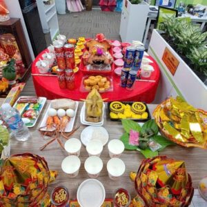 MÂM CÚNG TỔ NGHỀ