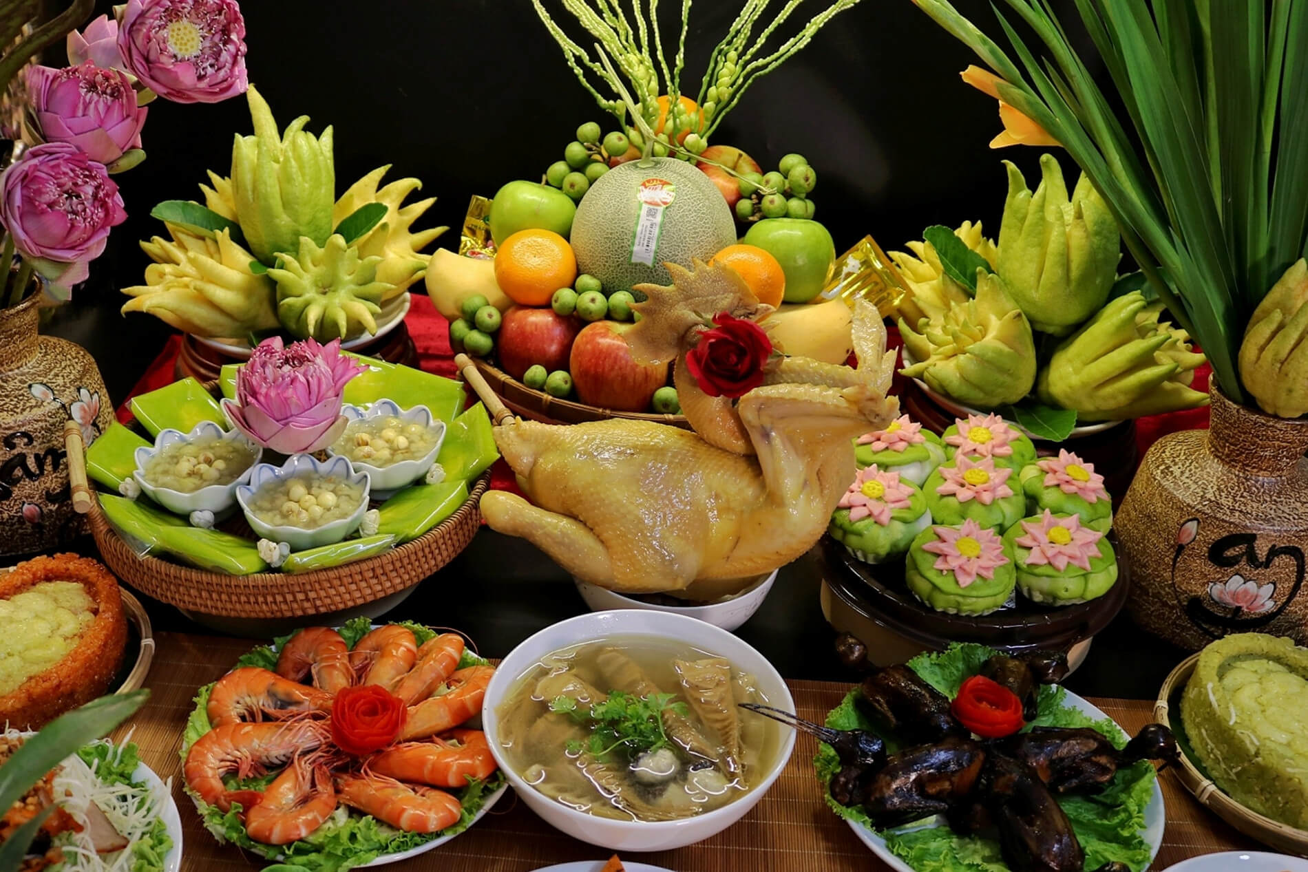Mâm quả cúng rằm tháng 7 có cần phân biệt mâm gia tiên và mâm cô hồn?